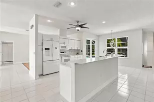 4304 Balmoral Way, Sarasota, FL 34238 - Photo 9
