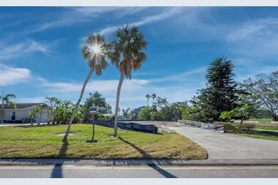 500 Outrigger Lane, Longboat Key, FL 34228 - Photo 13