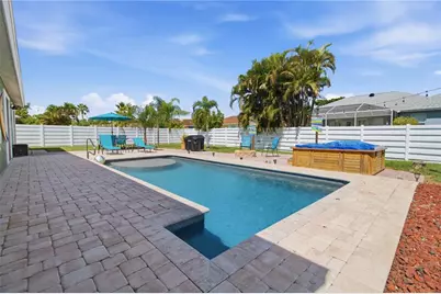9301 71st Avenue E, Palmetto, FL 34221 - Photo 5