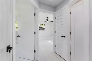 639 Hand Ave, Sarasota, FL 34232 - Photo 23