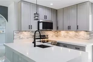 639 Hand Ave, Sarasota, FL 34232 - Photo 9