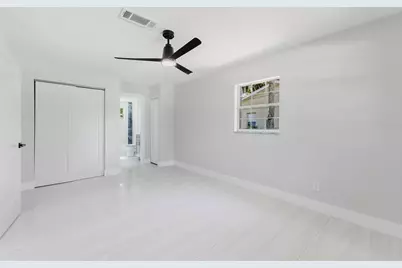 639 Hand Avenue, Sarasota, FL 34232 - Photo 19