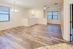 4218 Via Piedra Cir, Sarasota, FL 34233 - Photo 9