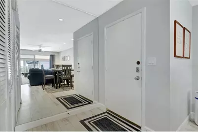 1130 W Peppertree Lane #118, Sarasota, FL 34242 - Photo 9