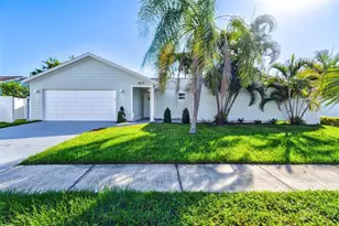 6617 Mauna Loa Blvd, Sarasota, FL 34241 - Photo 1
