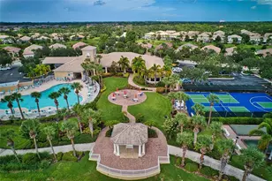 2133 Burgos Dr, Sarasota, FL 34238 - Photo 3