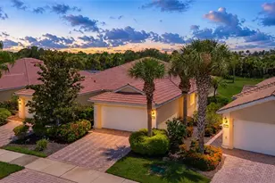 2133 Burgos Dr, Sarasota, FL 34238 - Photo 1