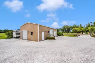 1901 Joshua Dr, Sarasota, FL 34240 - Photo 53