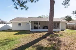 6818 Robinswood Ln, Tampa, FL 33634 - Photo 9