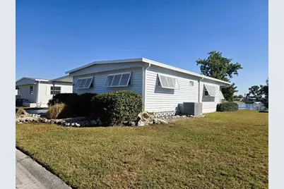 415 Oakwood Boulevard W, Sarasota, FL 34237 - Photo 5