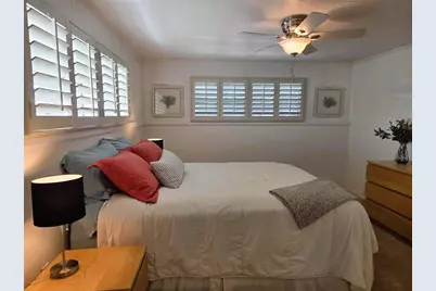 415 Oakwood Boulevard W, Sarasota, FL 34237 - Photo 27