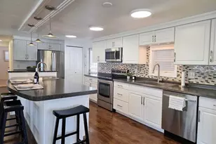 415 Oakwood Blvd W, Sarasota, FL 34237 - Photo 15