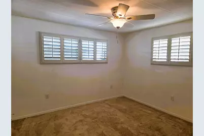 415 Oakwood Boulevard W, Sarasota, FL 34237 - Photo 25