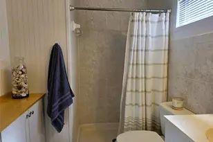 415 Oakwood Blvd W, Sarasota, FL 34237 - Photo 29