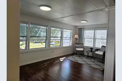 415 Oakwood Boulevard W, Sarasota, FL 34237 - Photo 19