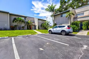 903 Byron Ln, Sarasota, FL 34243 - Photo 43