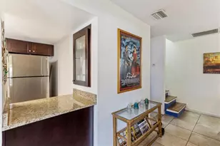 903 Byron Ln, Sarasota, FL 34243 - Photo 11