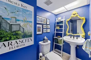 903 Byron Ln, Sarasota, FL 34243 - Photo 19
