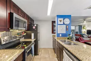 903 Byron Ln, Sarasota, FL 34243 - Photo 13