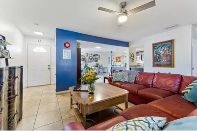 903 Byron Lane, Sarasota, FL 34243 - Photo 9