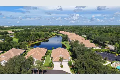 8306 Tartan Fields Circle, Bradenton, FL 34202 - Photo 5