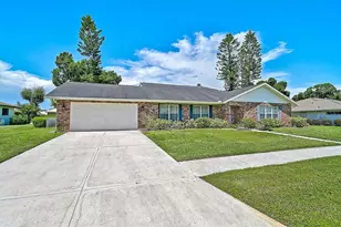 1113 Derian Pl, Nokomis, FL 34275 - Photo 3