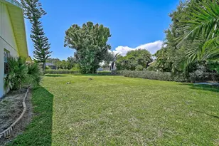 1113 Derian Pl, Nokomis, FL 34275 - Photo 31