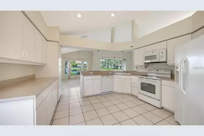 4451 Deer Trail Boulevard, Sarasota, FL 34238 - Photo 17