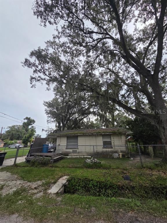 1138 S Nokomis Ave - 1138 S Nokomis Ave, Lakeland, FL 33815 Luxury Property | Jose Angel Pina