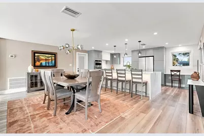 2303 Constitution Boulevard, Sarasota, FL 34231 - Photo 11