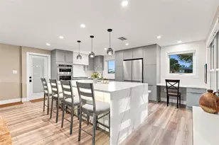 2303 Constitution Blvd, Sarasota, FL 34231 - Photo 17