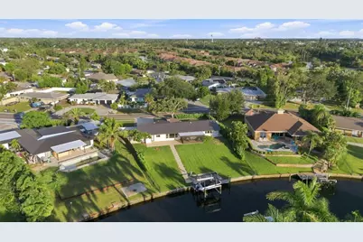 2303 Constitution Boulevard, Sarasota, FL 34231 - Photo 49