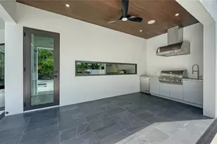 1960 Boyce St, Sarasota, FL 34239 - Photo 11