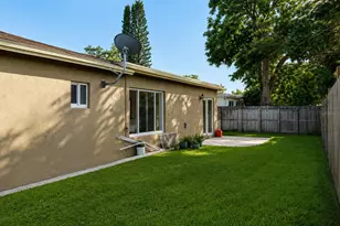 5160 SW 8th St, Margate, FL 33068 - Photo 21
