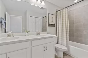 3000 Via Sienna Cir, Sarasota, FL 34243 - Photo 27