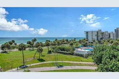 1075 Gulf Of Mexico Drive #303, Longboat Key, FL 34228 - Photo 17