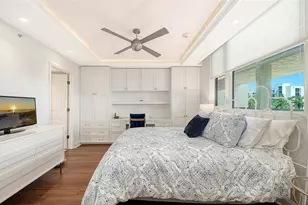 1075 Gulf of Mexico Dr, Longboat Key, FL 34228 - Photo 25