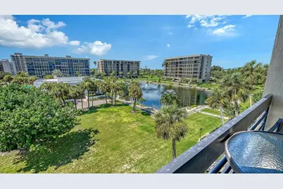 1075 Gulf Of Mexico Drive #303, Longboat Key, FL 34228 - Photo 19