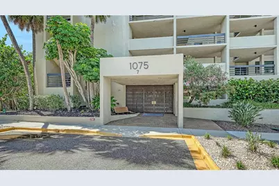 1075 Gulf Of Mexico Drive #303, Longboat Key, FL 34228 - Photo 3