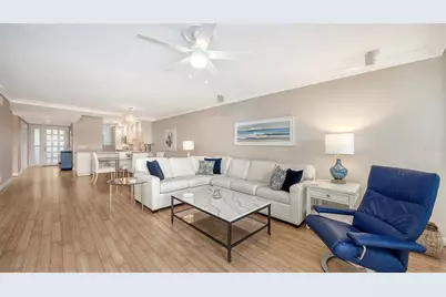 1075 Gulf Of Mexico Drive #303, Longboat Key, FL 34228 - Photo 13