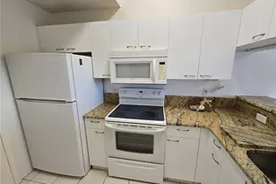 3607 E Bay Dr, Holmes Beach, FL 34217 - Photo 5