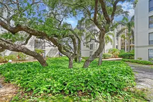 6157 Midnight Pass Rd, Sarasota, FL 34242 - Photo 9