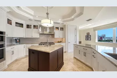 464 Golden Gate Point #702, Sarasota, FL 34236 - Photo 11
