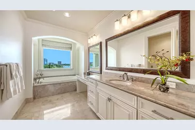464 Golden Gate Point #702, Sarasota, FL 34236 - Photo 29