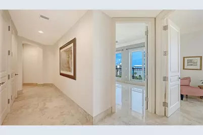 464 Golden Gate Point #702, Sarasota, FL 34236 - Photo 37