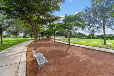 2400 Ezzell Court, Sarasota, FL 34237 - Photo 37