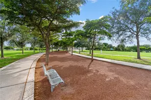 2400 Ezzell Ct, Sarasota, FL 34237 - Photo 37