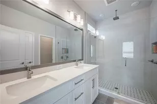 2400 Ezzell Ct, Sarasota, FL 34237 - Photo 19