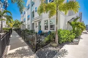 2400 Ezzell Ct, Sarasota, FL 34237 - Photo 1