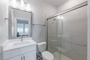 2400 Ezzell Ct, Sarasota, FL 34237 - Photo 25